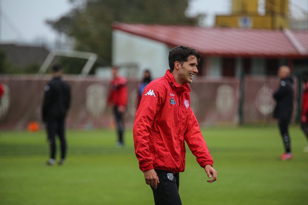 CDeportivoLugo's tweet photo. ⚽️➡️😃

@JuanpeJM6, cada vez máis preto de volver aos terreos de xogo 🥰

#ForzaLugo https://t.co/dd7t6kPAQY