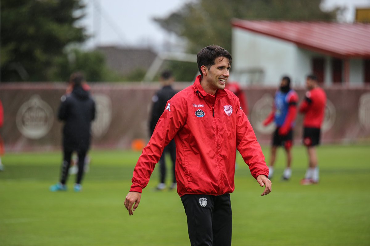CDeportivoLugo's tweet photo. ⚽️➡️😃

@JuanpeJM6, cada vez máis preto de volver aos terreos de xogo 🥰

#ForzaLugo https://t.co/dd7t6kPAQY