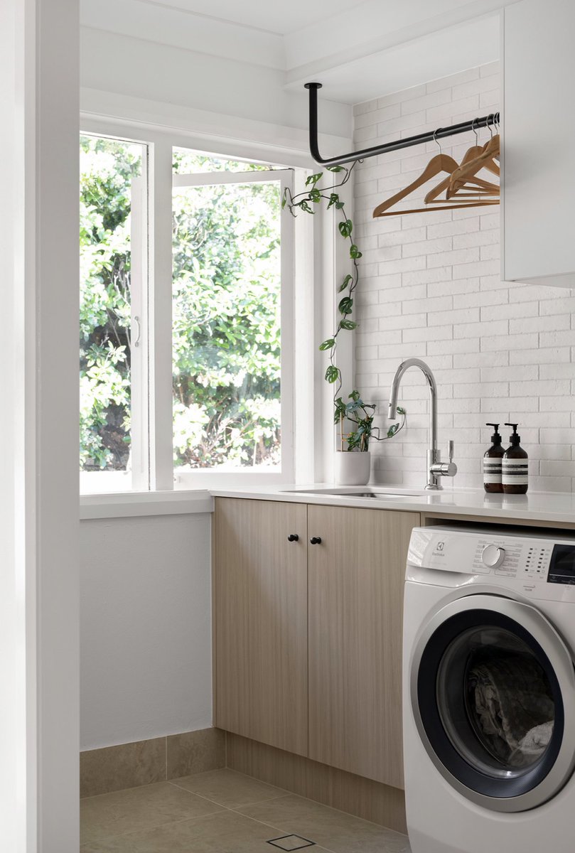 ProfyListAI's tweet photo. Laundry room 🧺 fresh ideas. What do you like? #hone #remodel #remodeling #laundryroom https://t.co/337WcPxOx2