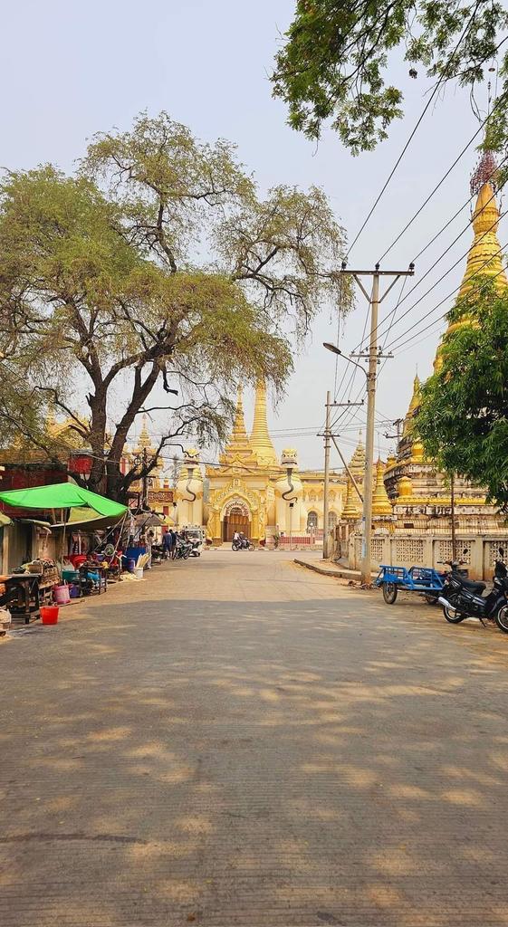 Zzin_Thi's tweet photo. Deserted first day of Thingyan in Yangon. Eventhough, Military junta try to celebrate Thingyan as before, there is no civilians participate across the nation. Mission failed and shame on you, junta! 😆😆
#WhatsHappeningInMyanmar 
#2022April13Coup 
#CrimesAgainstHumanity https://t.co/QBur12ri5a