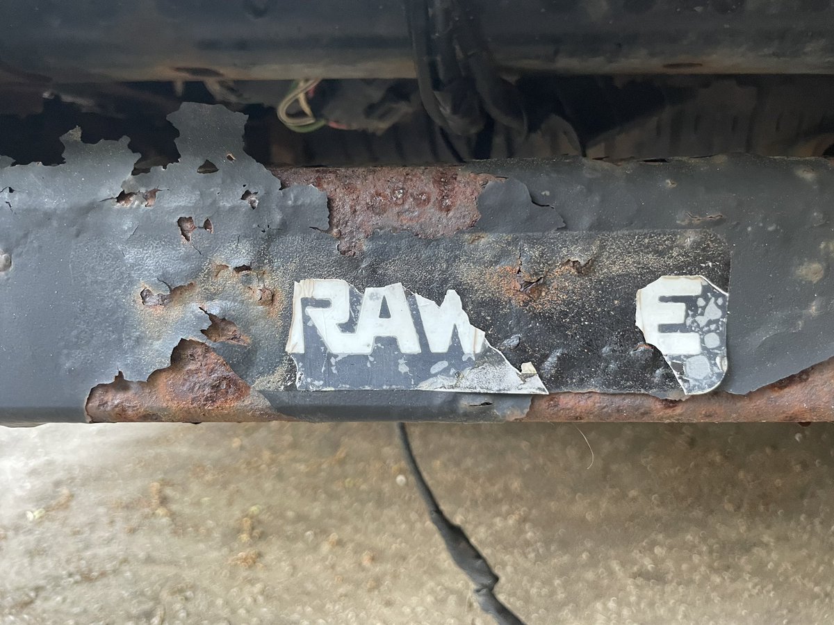 JonathanNSnyder's tweet photo. @DrawTiteHitches I’m refurbishing the hitch on my 89 Grand Wagoneer - can I get a couple new stickers? https://t.co/fkEb38RD35
