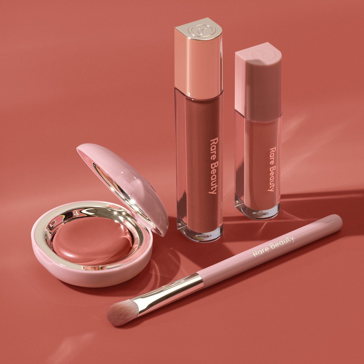 SephoraRP's tweet photo. ยฉ #RPSephora โบ Collection โบ #RareBeautyRP
Meet the ๐ฆ๐๐ฎ๐ ๐ฉ๐๐น๐ป๐ฒ๐ฟ๐ฎ๐ฏ๐น๐ฒ collection from ๐ฅ๐ฎ๐ฟ๐ฒ ๐๐ฒ๐ฎ๐๐๐ (@rarebeautyrp) โจ: Four must-have products for cheeks, lips, and eyes. This way to universally flattering, effortless makeup youโll love ๐ https://t.co/LIHj1ZwmUo