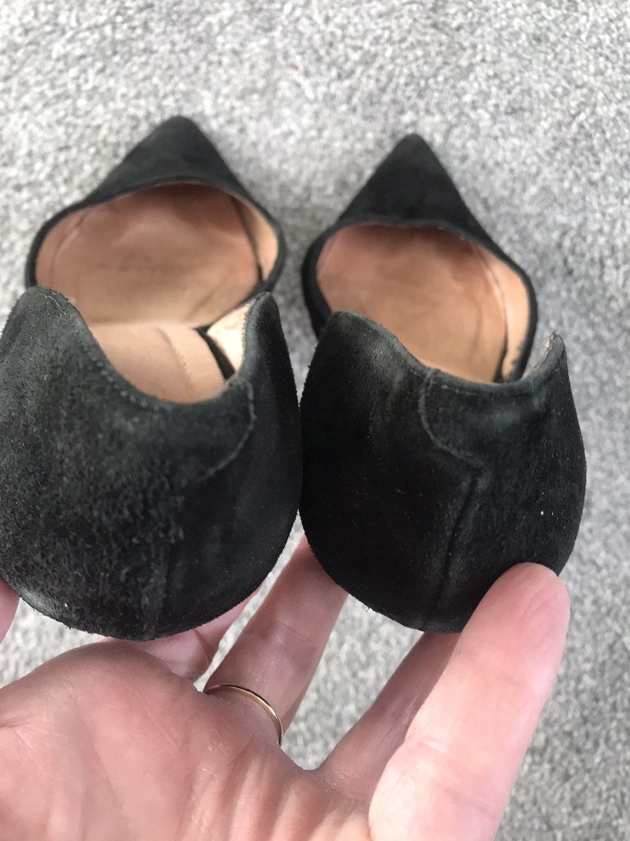 wellwornbymitzy's tweet photo. My well worn stilettos with #toeprints https://t.co/4Tf9GGtFe2