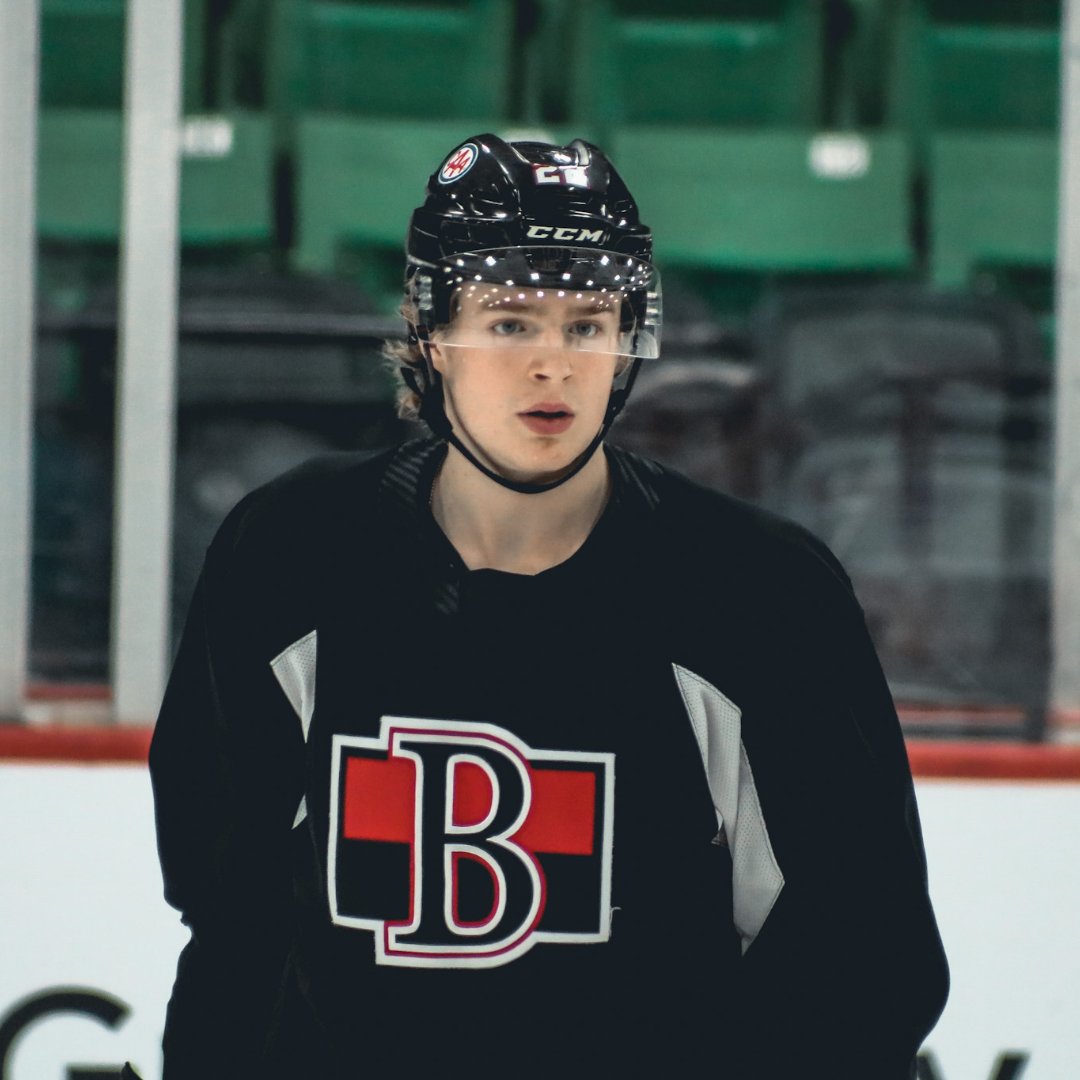 BellevilleSens's tweet photo. Welcome to Bellevegas, @DonovanJorian 👊

#ForTheB https://t.co/IiJKUDa9bo