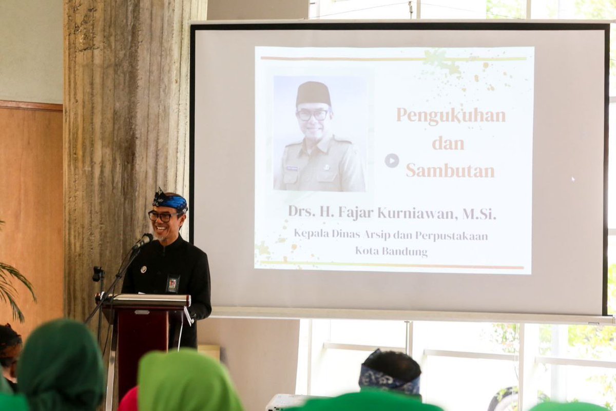 halo_bandung's tweet photo. Ibu Yunimar pun berharap, dengan di aktifkanya K-LIK diseluruh Kecamatan dpt meningaktakan literasi, kewirausahaan, dan program lingkungan di Kota Bandung.

@kangyanamulyana 
@disarpuskotabdg 

#BundaLiterasiKotaBandung #RamadanCharity #BangkitBersamaUntukBandungJuara https://t.co/ZDUuvajdfD