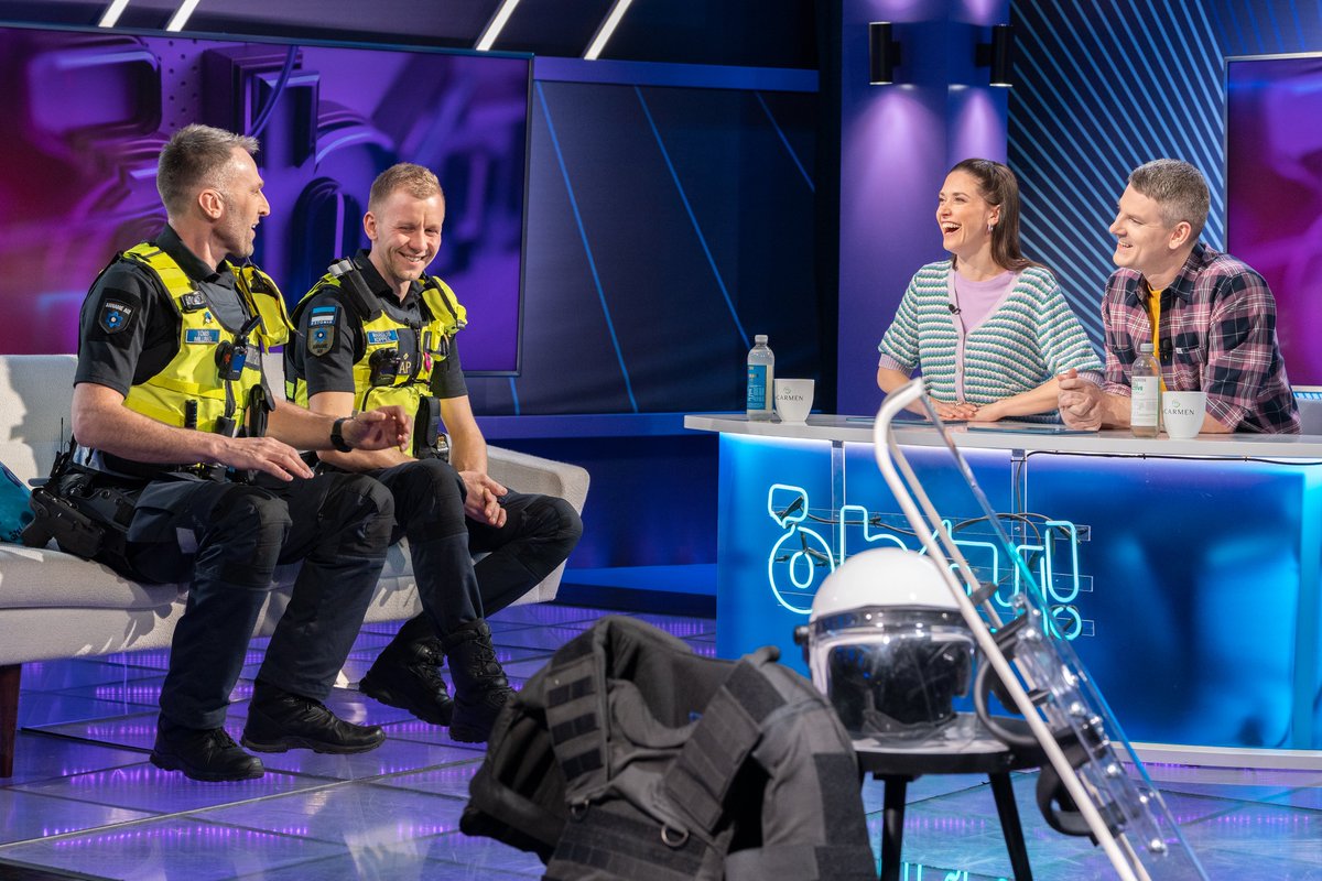 IllimarR's tweet photo. Täna kell 21.00 Kanal 2 Õhtu saates: räägime abipolitseinikuks olemise võludest ja saab ka teada, miks Tõnis ja Margus abipolitseinike ridadesse astusid ja millised on olnud nende erilisemad väljakutsed.

Liitu ka sina abipolitseinike perega, vaata https://t.co/IOzAaurrIA https://t.co/ayvVD9YNNk