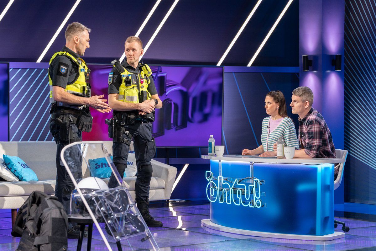 IllimarR's tweet photo. Täna kell 21.00 Kanal 2 Õhtu saates: räägime abipolitseinikuks olemise võludest ja saab ka teada, miks Tõnis ja Margus abipolitseinike ridadesse astusid ja millised on olnud nende erilisemad väljakutsed.

Liitu ka sina abipolitseinike perega, vaata https://t.co/IOzAaurrIA https://t.co/ayvVD9YNNk