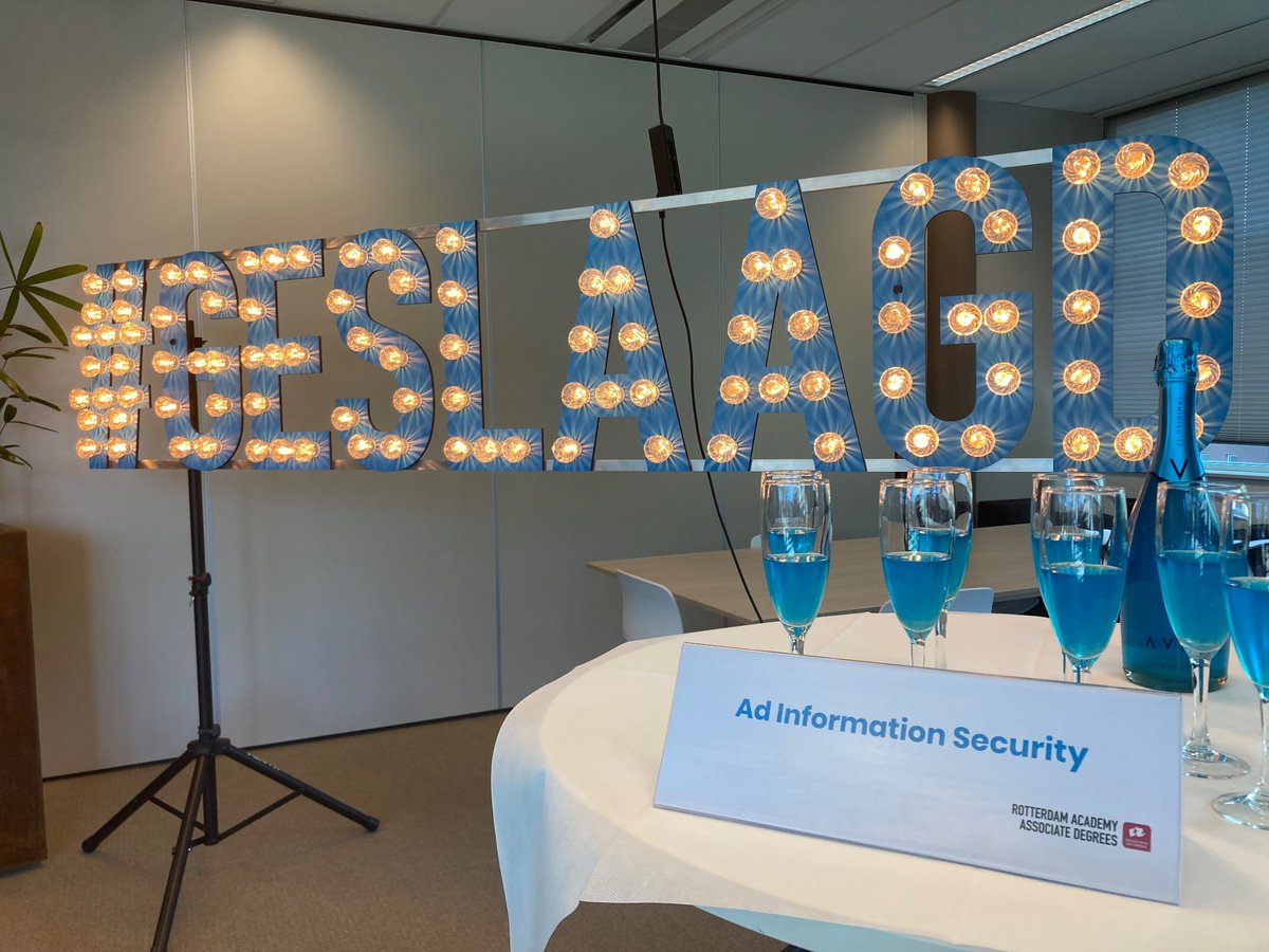 Opleiding nr 21 in the pocket. Volgens de voorzitter van het panel kunnen we “onze pollekes kussen” en dat doen we zeker!! #Associatedegree #informationsecurity