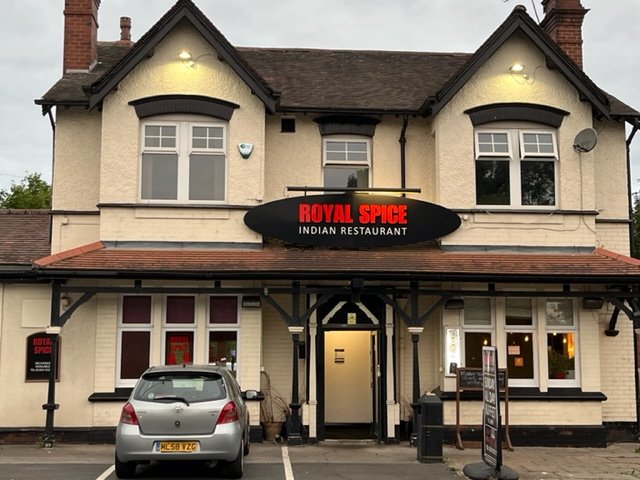 TheRoyalSpice2's tweet photo. THURSDAY TREAT TIME
👇👇👇👇👇👇👇👇👇👇👇👇

Buy one main dish, get one free!

T&amp;Cs. Offer available on main dish only (Eat in / Takeout); Excludes fish dishes; Valid during APRIL (Mon - Thurs); Like/share. Excludes Bank Holidays https://t.co/oV2AEJfWZh