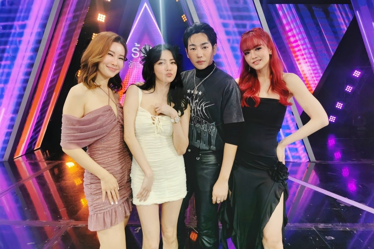 Palit_Official's tweet photo. มาๆ นุชes ปะชม vdo ย้อนหลังความสนุกกันต่อ : https://t.co/pFiCAUuvZP

#ร้องข้ามกำแพงxPECK #เป๊กผลิตโชค #PeckPaLitChoke @peckpalit https://t.co/8HsQs5GQas