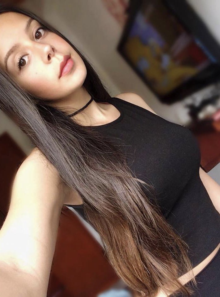 LauCumtributes's tweet photo. Who wants to cover my face and body in cum? Give me some #cumtributes!! I love them! #cumshot #cumtribute #cum #coverme #bitch https://t.co/eOWwx2JlxC