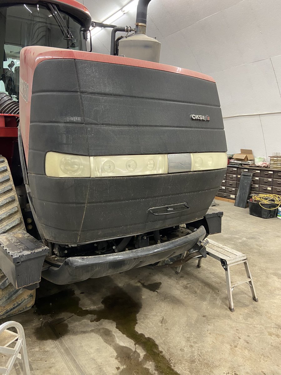 MikeRPaulson's tweet photo. What are the best aftermarket headlights for Case Quadtrac? https://t.co/9E4UGoKXlJ