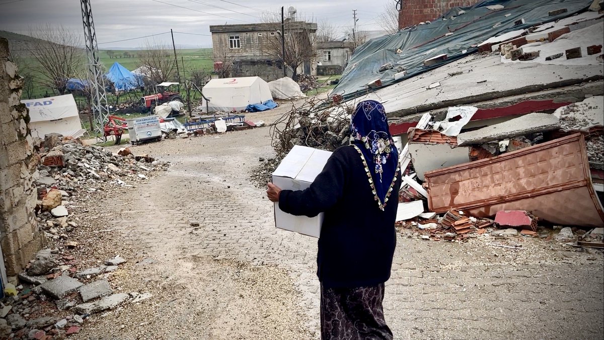 saworldservice's tweet photo. We are proud to partner with @ConvoyofHope to provide relief in the aftermath of the Turkey &amp; Syria earthquakes. SAWSO has provided $250,000 towards relief efforts, and these funds have been able to provide 23,760 individuals with food kits. ❤️ #partnership #worldservice https://t.co/AvbnfrTPVi