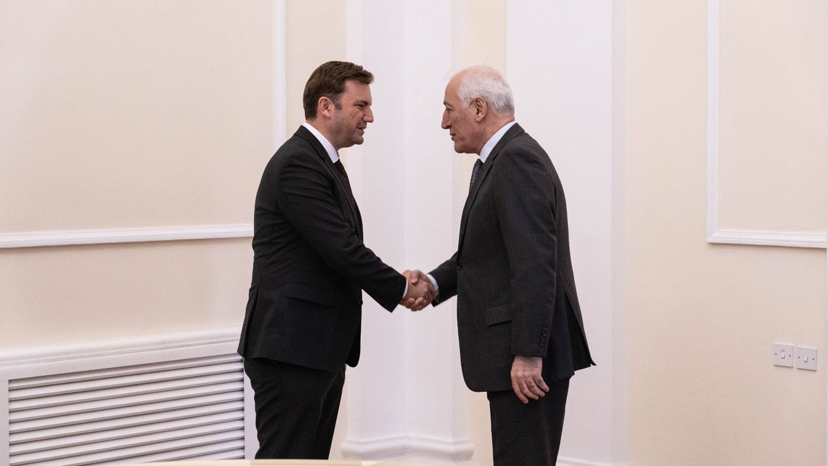 Bujar Osmani tweet media