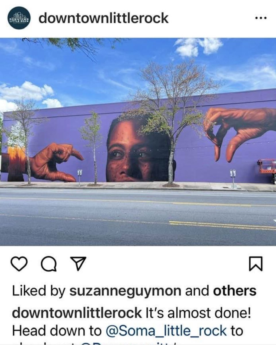 smithwhite84's tweet image. Little Rock is now painting murals of their gang affiliation. I’m sure this will end well.