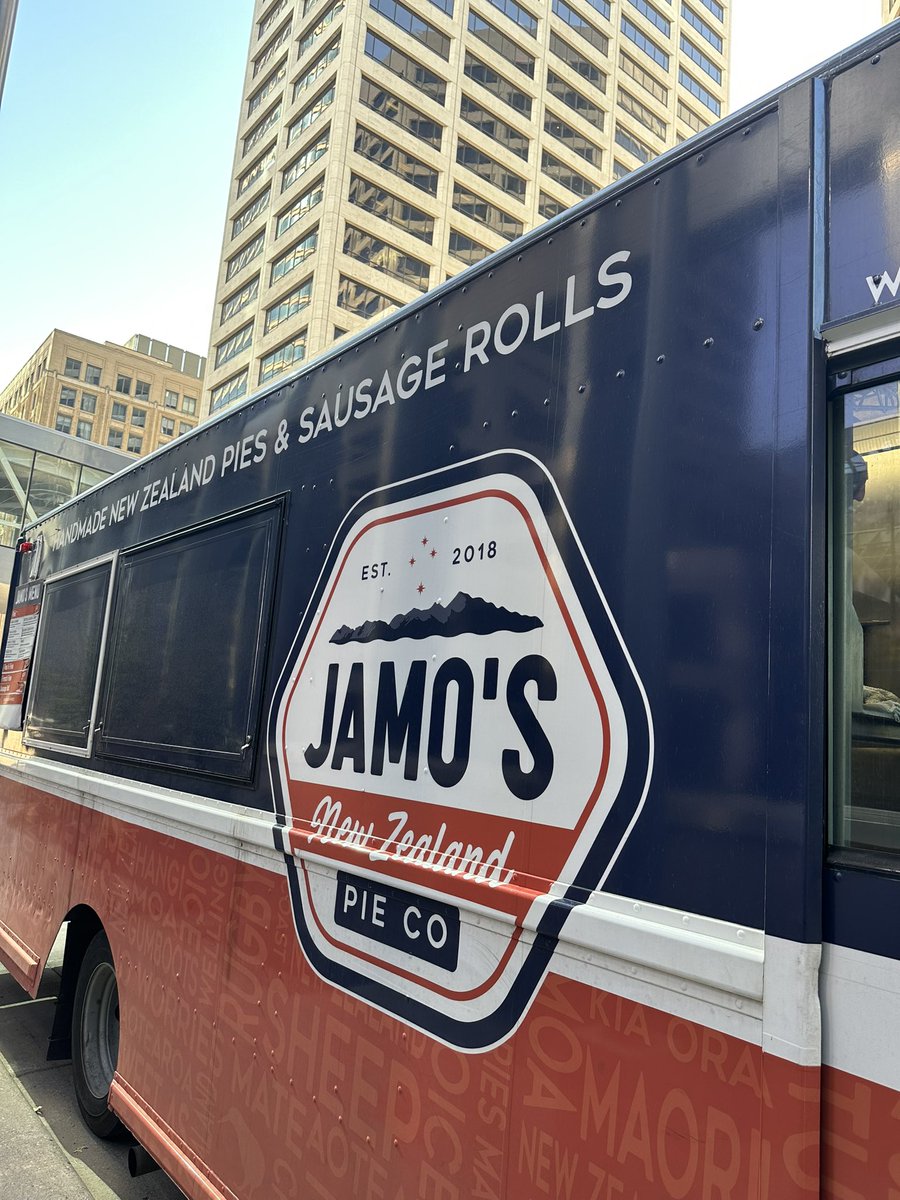 Jamo's New Zealand Pie Co tweet media