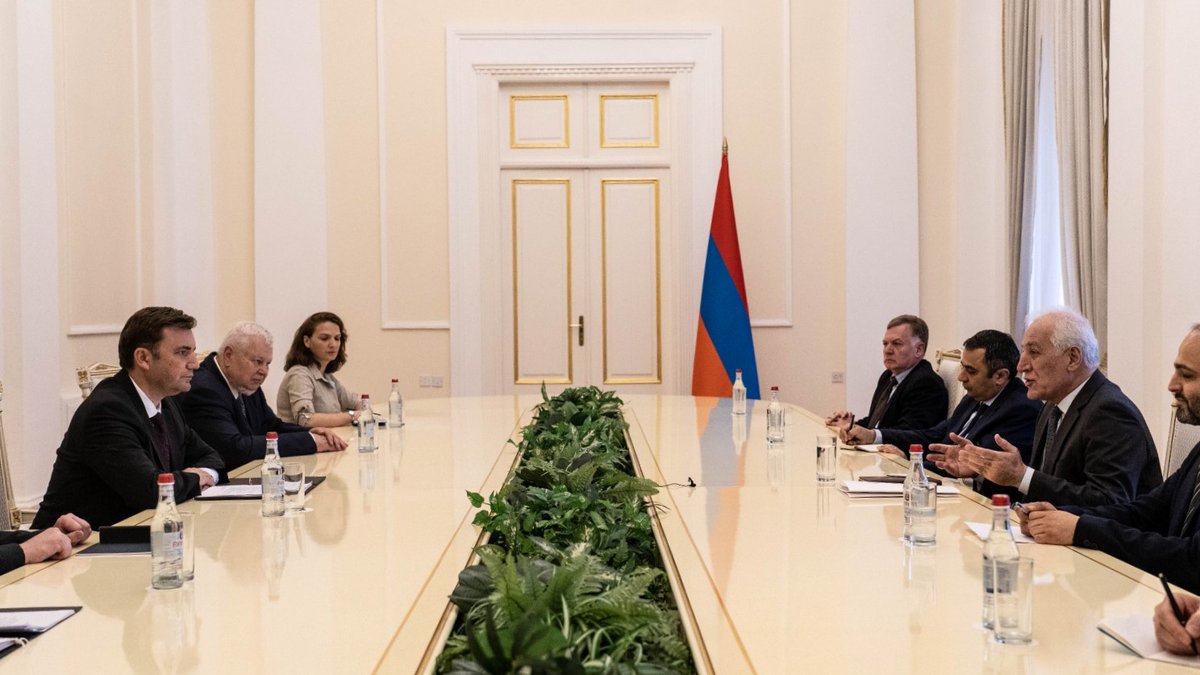 Bujar Osmani tweet media