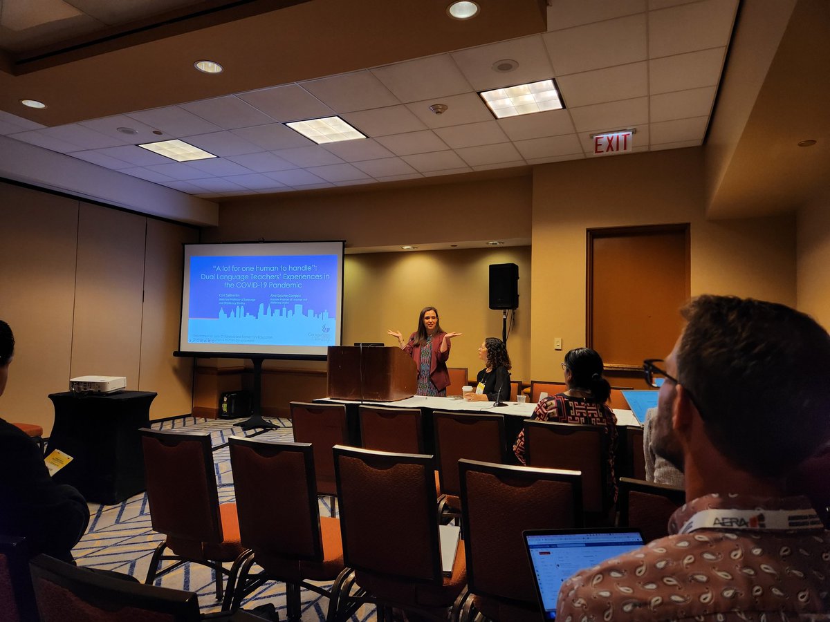 cv_teach's tweet photo. @AERA_BerSig second sessions are underway!
Photo - Learner Experiences in Multimodal Contexts

More information about this session can be found at:
https://t.co/QM2h6zlNmU

#AERABERSIG #bilingualeducation #bilingualedsigAERA2023 #AERA2023 https://t.co/mX1XhKVb83