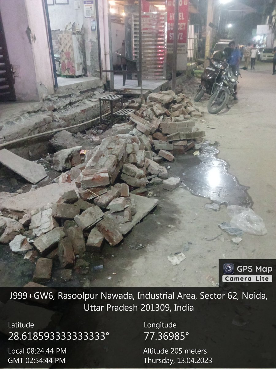 Debashish_NEWS's tweet photo. @noida_authority @CeoNoida @myogiadityanath @NandiGuptaBJP प्राधिकरण द्वारा नियुक्त ठेकेदार द्वारा कार्य को रोक रोक के किए जाने के पीछे कारण हमें नहीं पता? परंतु यह कतई सही नहीं है, इतने ट्वीट करने के बावजूद प्राधिकरण के तरफ से नियुक्त ठेकेदार द्वारा बार-बार कार्य को एक दिन करने के बाद 4 से 5 दिन का विराम देते हैं 1/1 https://t.co/o3SDfy8pq8