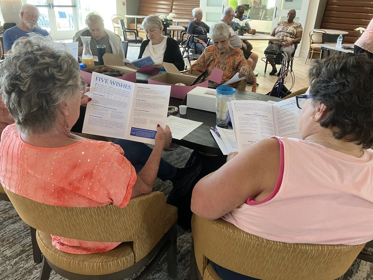 ParasolMelbour1's tweet image. Sheila from @VITAS was at Parasol this morning to talk about #advanceddirectives and #fivewishes
We appreciate our community partners so much
#vitashealthcare #hospice #seminar #community #SUNprogram #seniorliving #adeloncapital #alwaysunited #unitedgroup