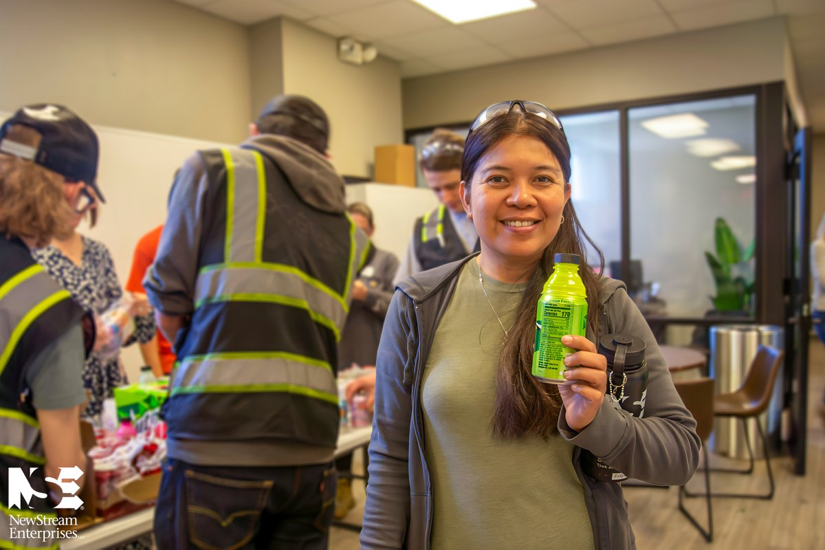 NewStream3PL's tweet photo. Happy #RemanDay2023! year, in honor of #RemanDay our #employeeowners received safety lids for aluminum cans as a reminder to recycle their cans after enjoying a cold beverage and as a way to keep liquids safe during the #remanufacturing process!
https://t.co/yHQkl5GkhB https://t.co/gXPSdQS6cu