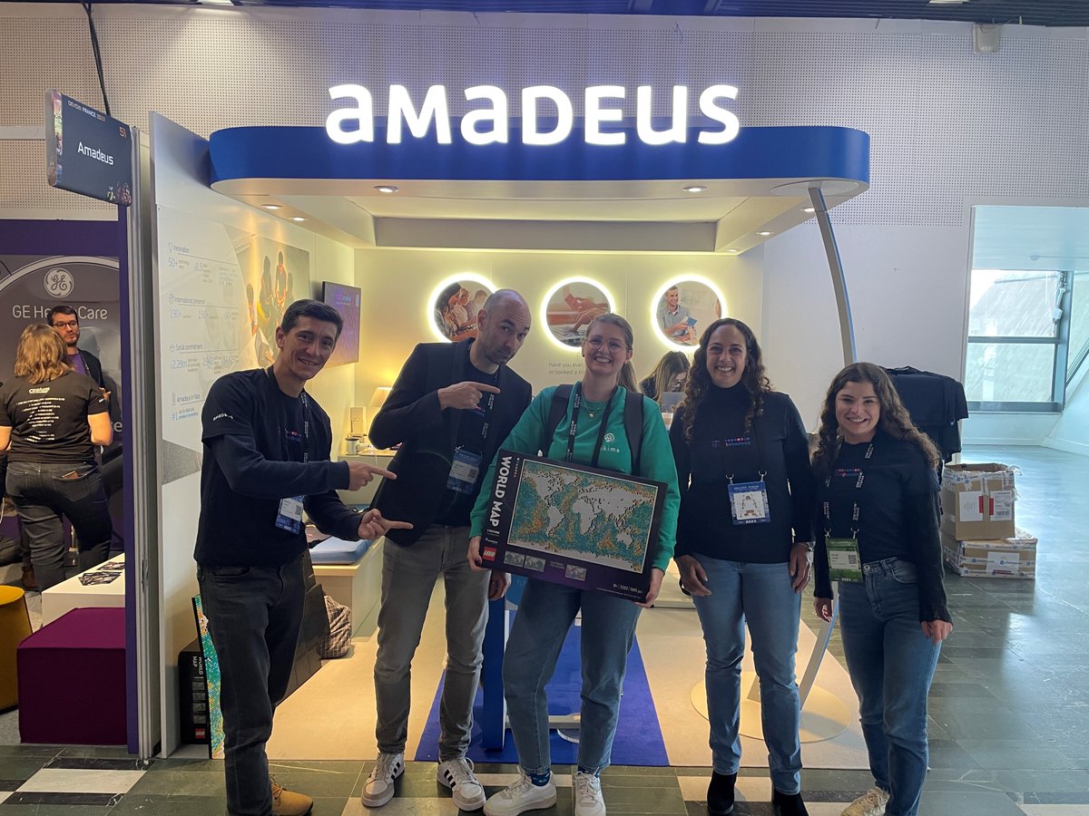 AmadeusITGroup's tweet photo. The Amadeus team is currently at @DevoxxFR in Paris, come visit us to learn more about Amadeus and try your luck at our game to win a super prize. (Congrats to @CamiPillotDev who won the game yesterday and took home a great map) https://t.co/xdpmwheJCu