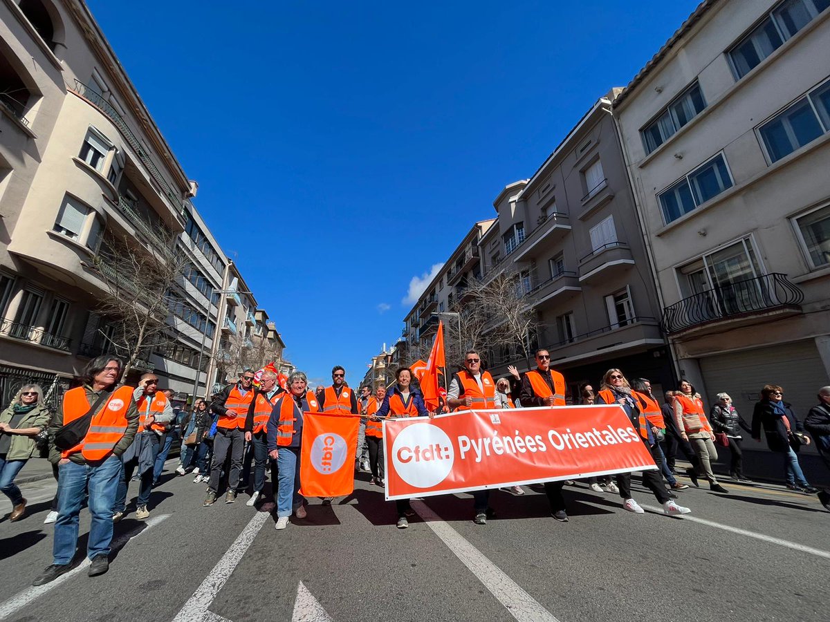 Cfdt_Occitanie's tweet photo. 📸12e mobilisation contre la réforme des retraites !

#64ansCestNon #cfdt https://t.co/rKp7E7eRbx