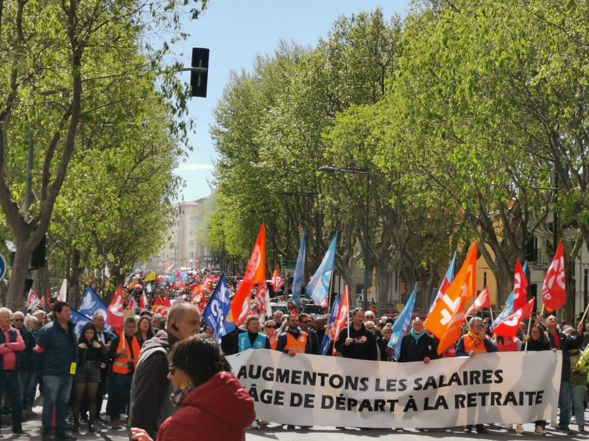 Cfdt_Occitanie's tweet photo. 📸12e mobilisation contre la réforme des retraites !

#64ansCestNon #cfdt https://t.co/rKp7E7eRbx