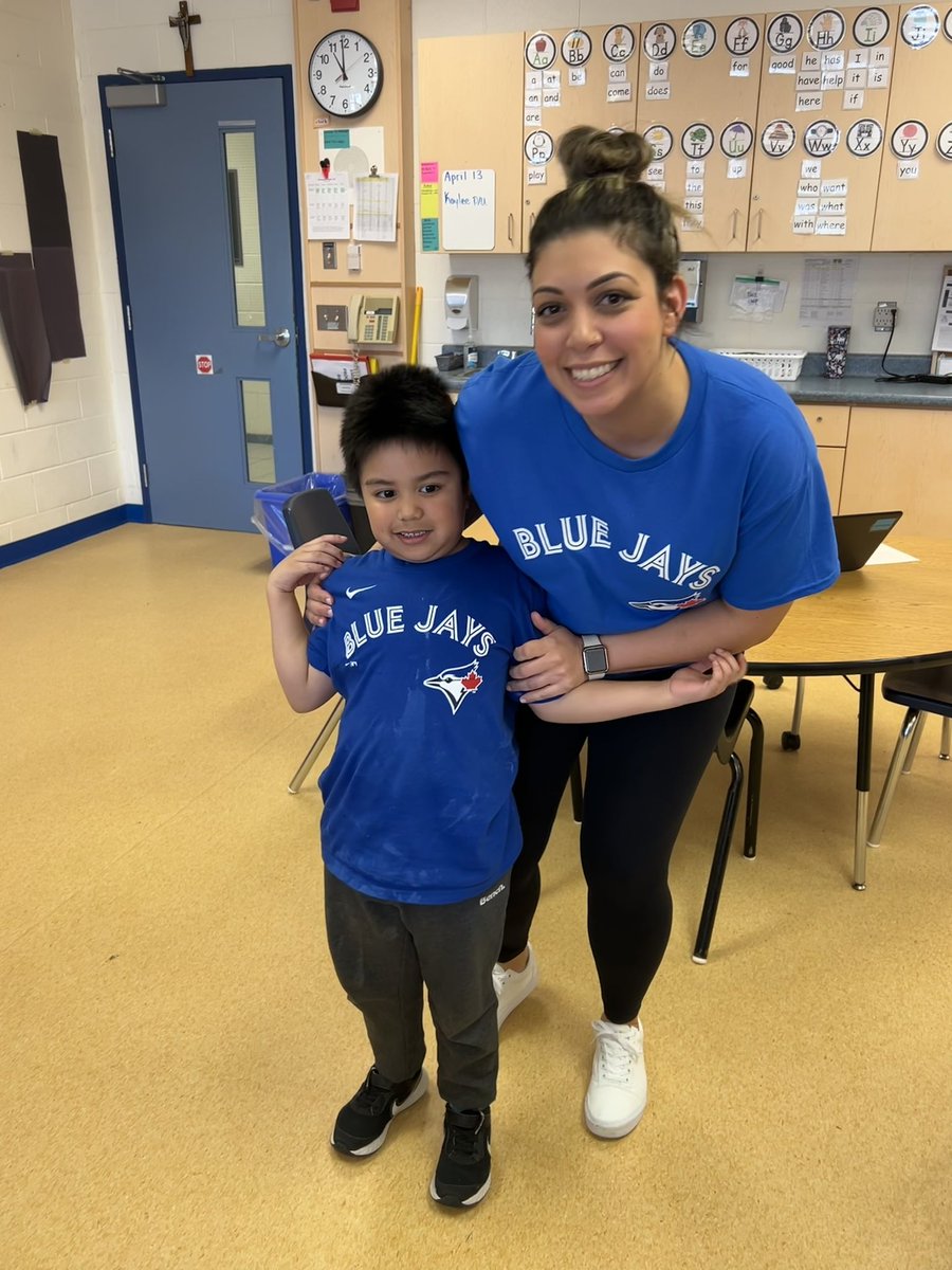 DeeganRego_FDK's tweet photo. Ok Blue Jays, let’s play ball ⚾️ Representing our #TorontoBlueJays in our matching shirts for jersey day at @LesterBP_DPCDSB https://t.co/J7eYn6tcFZ