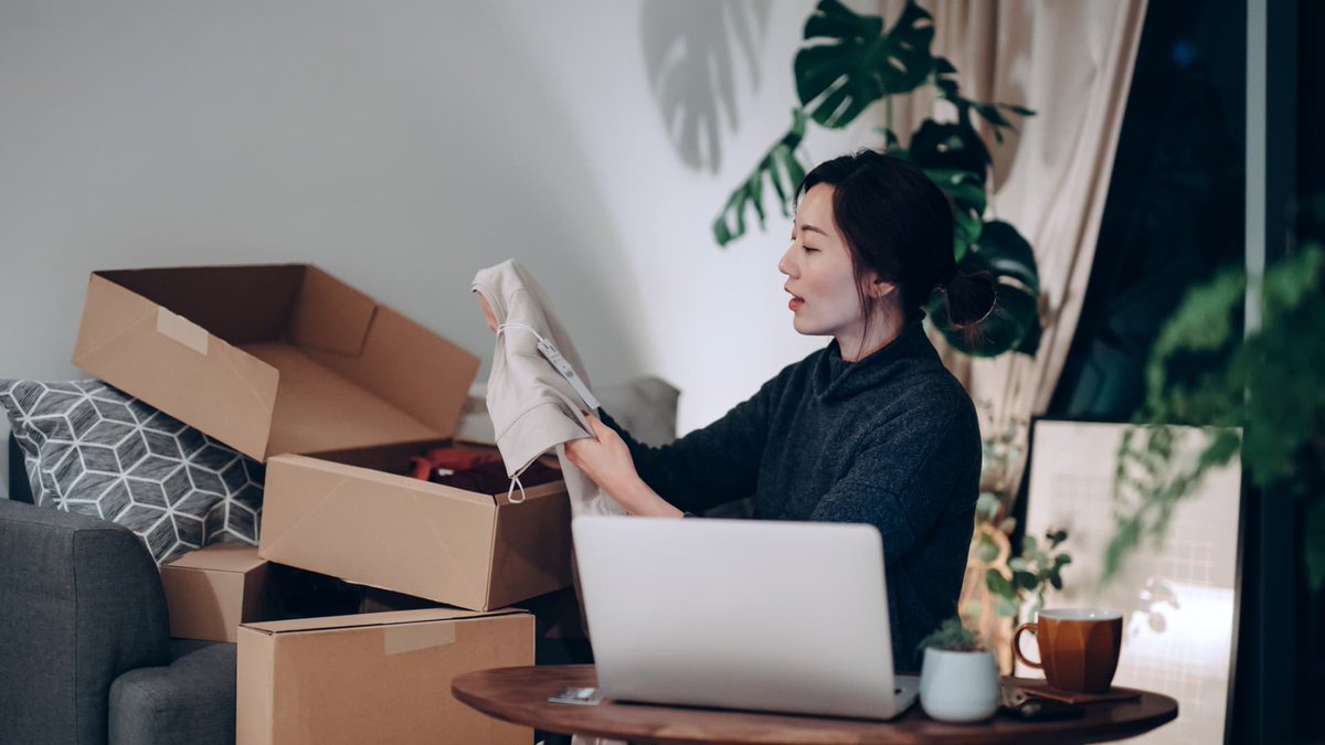 HIGroupATX's tweet image. Young people in Greater China are blowing their paychecks every month — even if they don't have to: The young would rather give up on increasingly unattainable dreams like buying a house to spend on… dlvr.it/SmR44P #Personalsaving #Jobs #Inflation #Personalfinance