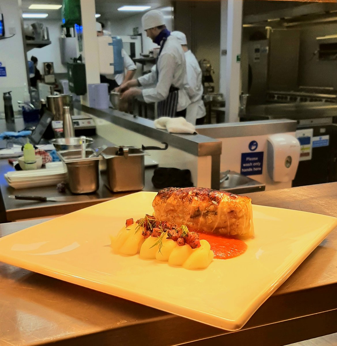 Three of NHC's Hospitality &amp; Catering students created a dining experience to remember through their 'Celebration of Polish Cuisine &amp; Culture' night at @HartKitchens, supported by <a href="/Chef_Kuba/">Kuba Winkowski</a> 👨‍🍳

Read more about their amazing work: ow.ly/wTEO50NB8oH