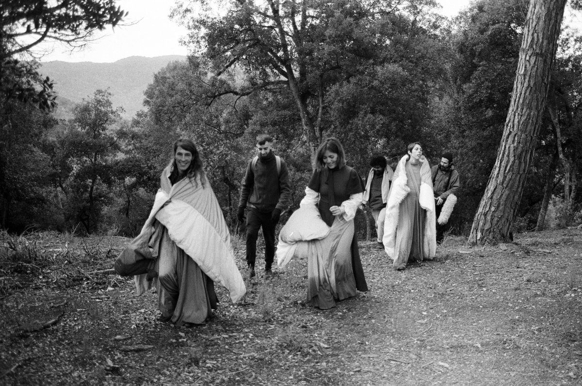 BoogalooFilms's tweet photo. Aquests dies estem gravant #EjerciciosParaVerADios, la nova pel·lícula de Miguel Ángel Blanca 🐑🪜 i compartim algunes imatges del rodatge de Raimon Fransoy 📸 Gràcies Rai!
Amb #LosDetectives i molts #freejazzsoldiers 🤍
#comingsoon
@CineICAA @Filmin @catalanfilms https://t.co/8UZyl9nEy8
