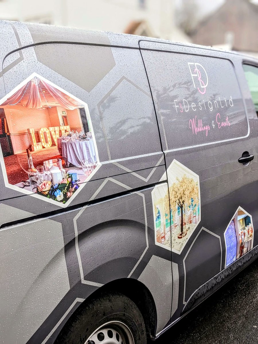 F3DesignUk's tweet image. ❤️ Throw back to last year when we finally got our van done! ❤️

#smallbusinesses #weddings #vansignwriting #businessgrowth #advertising