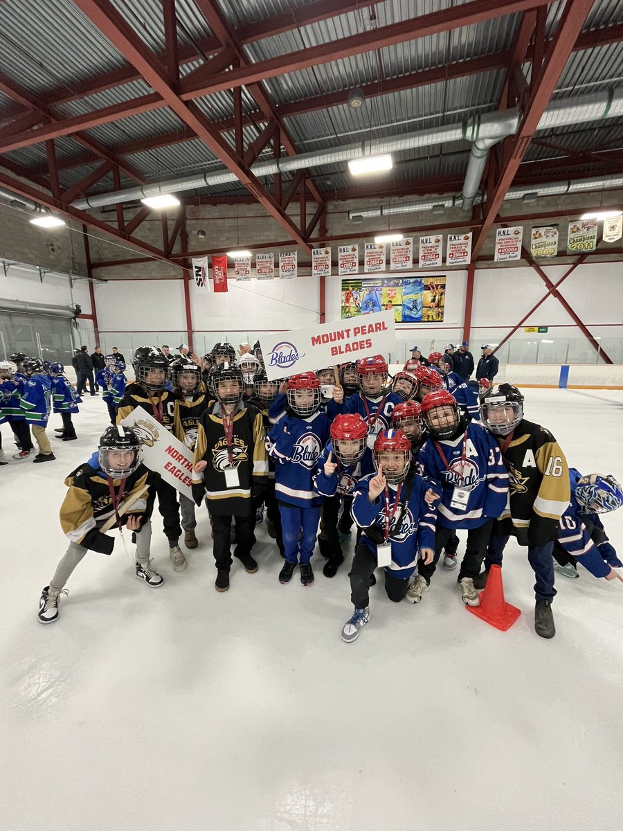 Reunited and it feels so good !!❤️💙❤️💙🦅🦅<a href="/U11AEagles/">Northeast Eagles U11A</a> <a href="/MtPearlBlades/">Mount Pearl Blades</a>