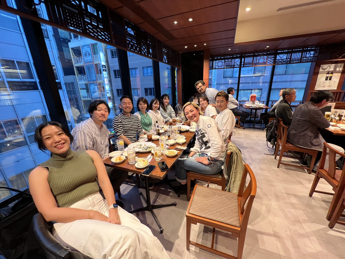 Ryuji_M's tweet photo. That ultra wide lens (sorry about that  @miho12) 😑 But we had a blast #TwitterNext 🔥🚀 #ForeverTwitterNext https://t.co/FoTlONmYAP