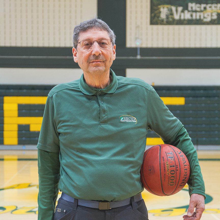 MCCC congratulates Athletic Director John Simone on his upcoming induction into the Mercer County Basketball Hall of Fame! 🏆

You can read the full news story here 📰: mccc.edu/athletics/news…

#mercerproud #mcccathletics