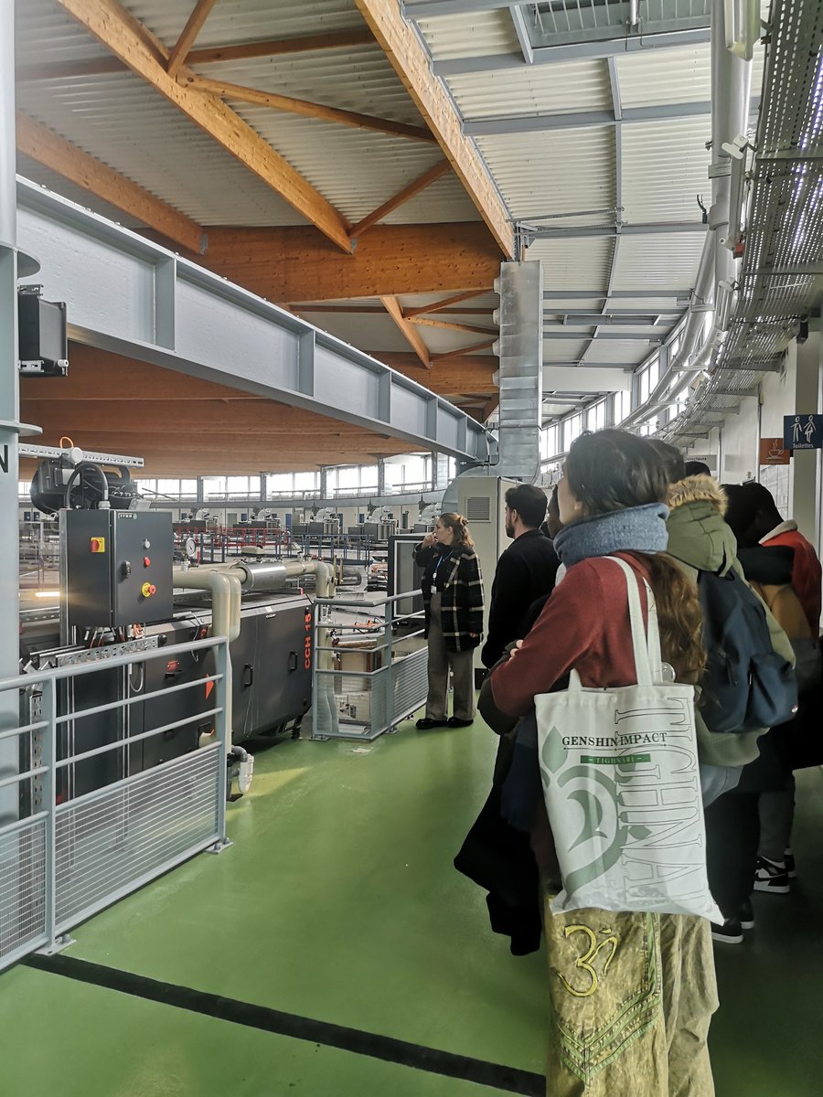 ECND_Academy's tweet photo. Visite du @synchroSOLEIL avec nos élèves de la LP #CND accompagnés des étudiants en physique @ufr_st_lemans @LeMansUniv https://t.co/S4FYrNxv2L