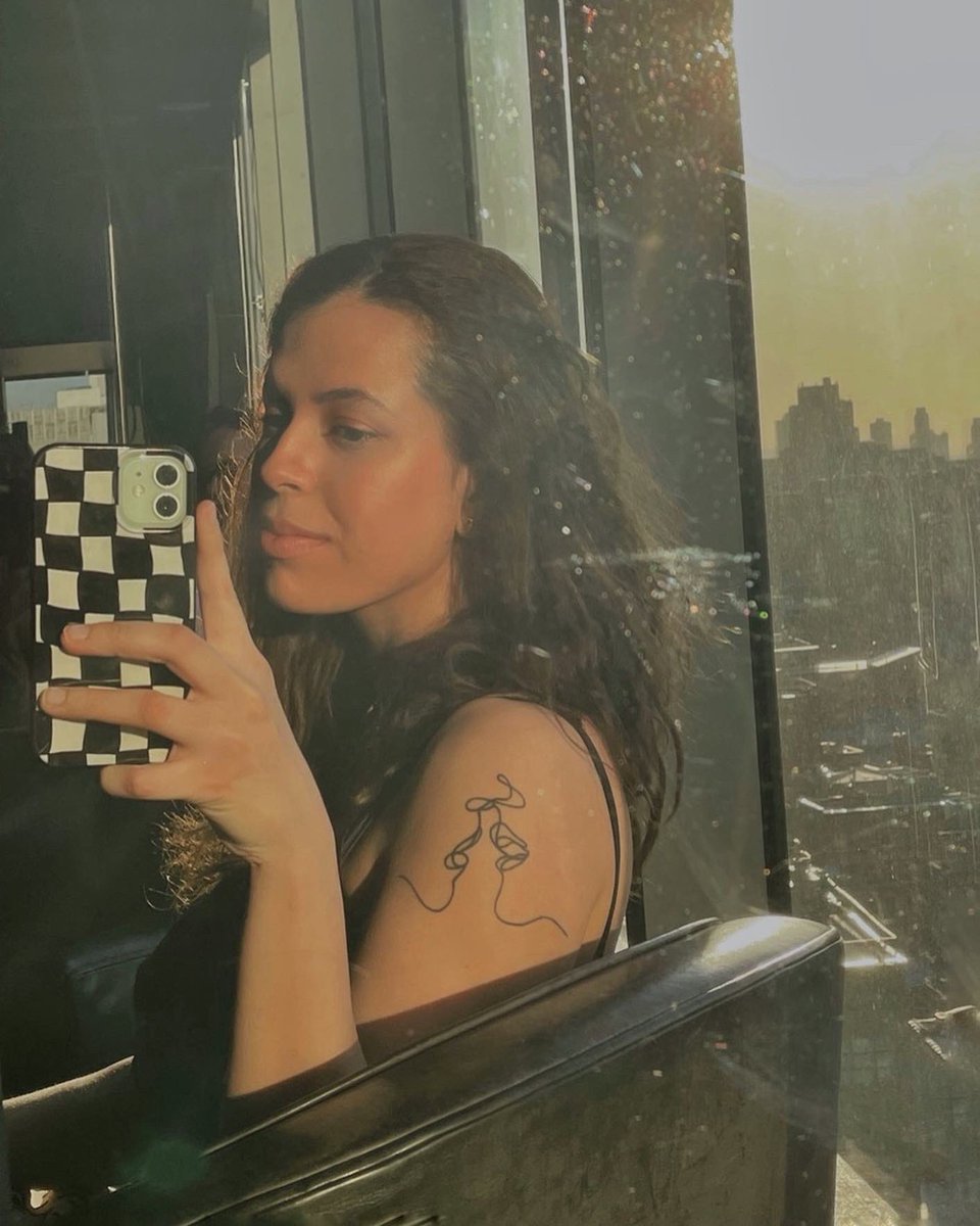 spanish mami tweet media