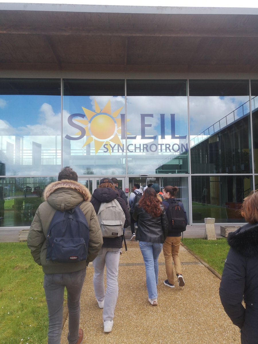 ECND_Academy's tweet photo. Visite du @synchroSOLEIL avec nos élèves de la LP #CND accompagnés des étudiants en physique @ufr_st_lemans @LeMansUniv https://t.co/S4FYrNxv2L