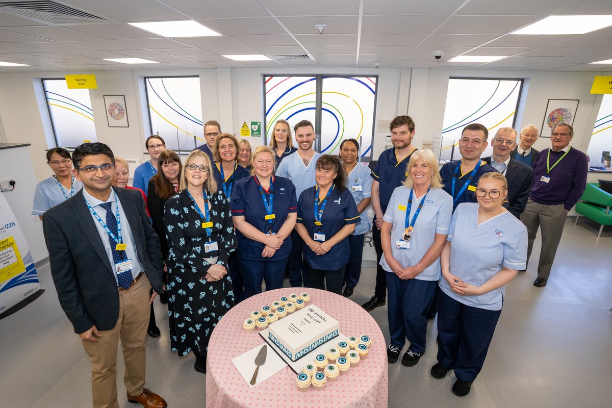 SomersetFT's tweet photo. Our new specialist treatment centre for macular conditions, based in the same building as our ophthalmology diagnostic centre in Taunton, has now opened – creating over 300 appointments per week for patients across Somerset 👁️💙

Hear from the team 👉 https://t.co/VXwfalvQlq https://t.co/ymQNyJmaoQ