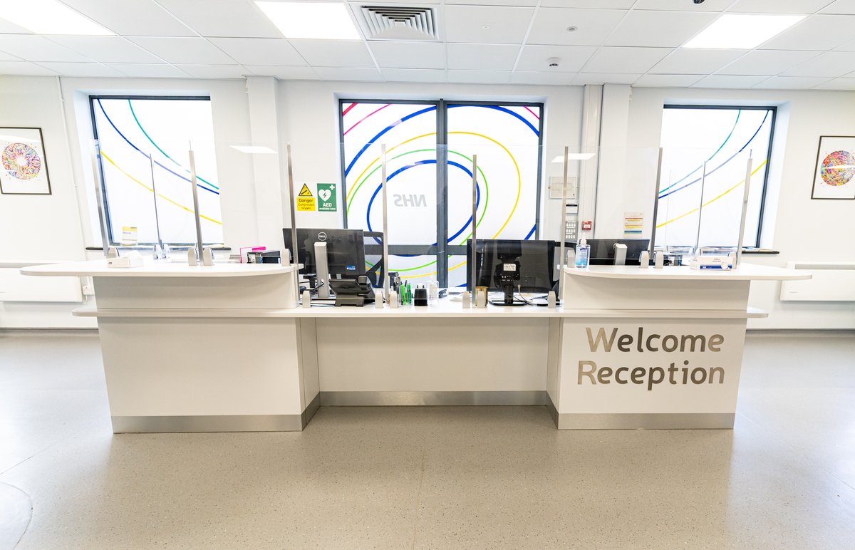 SomersetFT's tweet photo. Our new specialist treatment centre for macular conditions, based in the same building as our ophthalmology diagnostic centre in Taunton, has now opened – creating over 300 appointments per week for patients across Somerset 👁️💙

Hear from the team 👉 https://t.co/VXwfalvQlq https://t.co/ymQNyJmaoQ