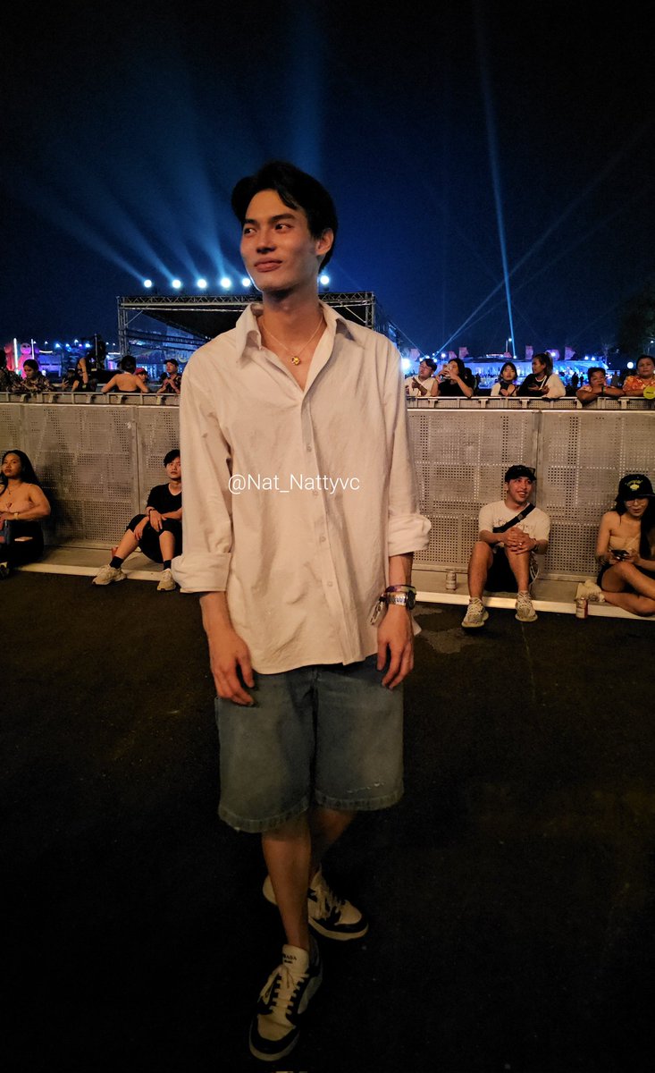 Nat_Nattyvc's tweet photo. สุดหล่ออออแ
#RollingLoudThailand2023
#winmetawim https://t.co/o6SafI7KCu