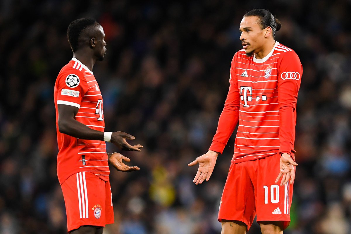 ActuFoot_'s tweet photo. Leroy Sané aurait insulté Sadio Mané de « Noir de m**** » pendant City-Bayern.

Ce sont ces propos qui auraient mis Sadio Mané hors de lui. 🥶

L’ancien Citizen a regretté ses propos. L’avenir de Sadio Mané au Bayern n’est pas menacé. 

(@billmahmuud / BRUT) https://t.co/qvDLchfr2i