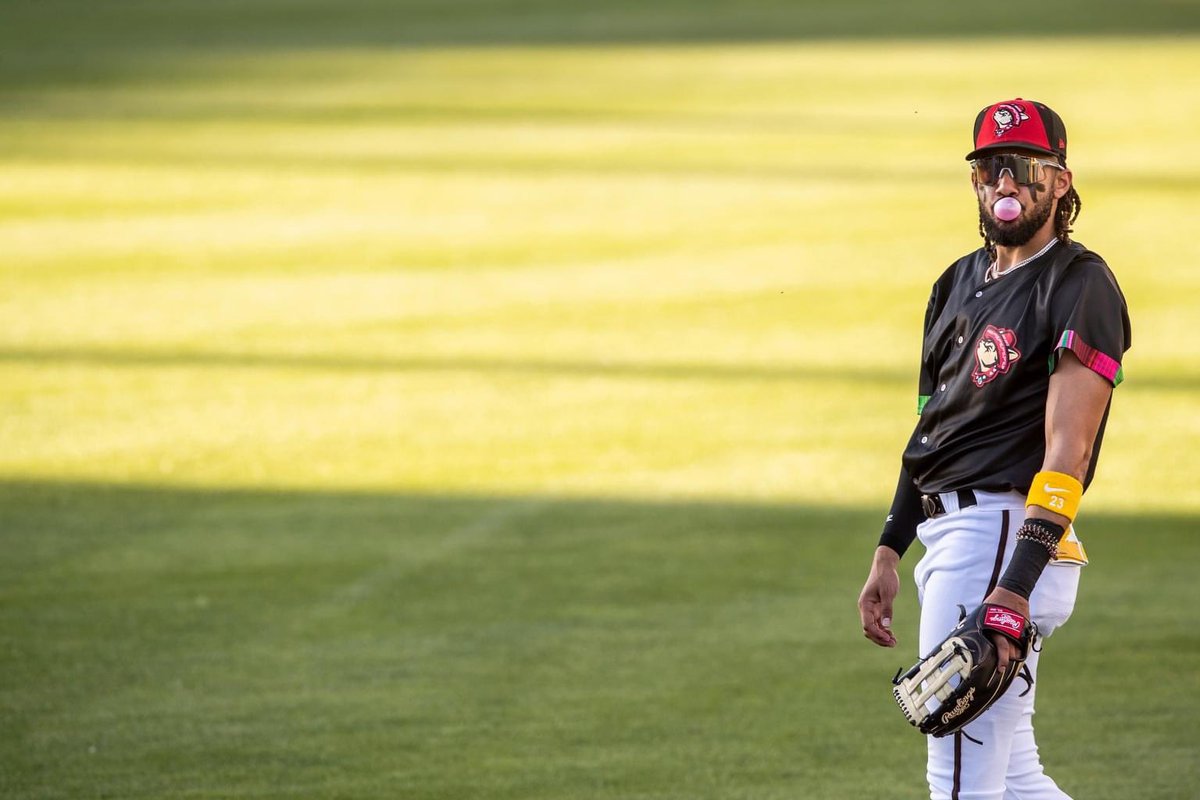 J. Omar Ornelas on Twitter "Fernando Tatis Jr. gets ready to return to