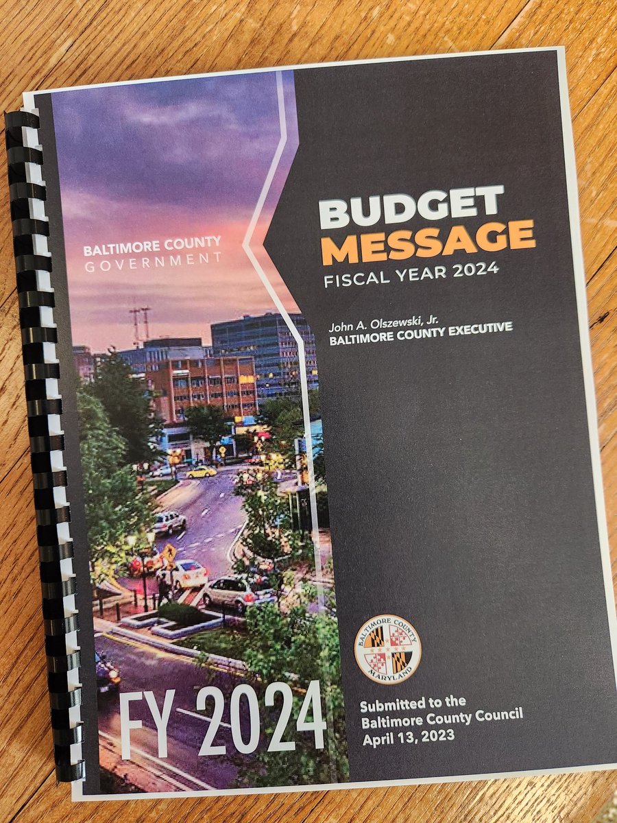 JDUrbach's tweet photo. Another historic day for @CCBCMD and @BaltCoGov 🎓 https://t.co/3kwF1hZfQl