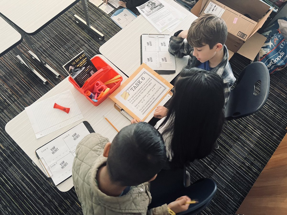 MsYung3's tweet photo. Getting pumped for STAAR with our RLA boot camps! @HayChamberlain @CisdNorthside https://t.co/NC9hebwWs2