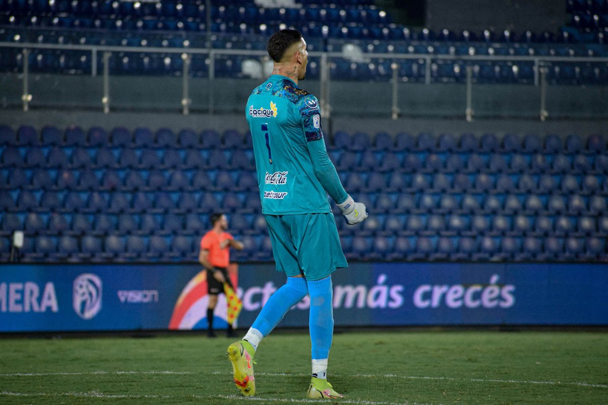 SpLuquenOficial's tweet photo. 🧤 ¡Vamos, Gonzalo! 🇺🇾💪 https://t.co/vIlZ572fIM