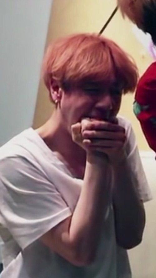 yilwj's tweet image. این بشر همونی هست که ترسیده بود بخاطر شکستن یه شیشه مشروب گاتسون دیسبند بشه ؟!

@GOT7
#GOT7 #갓세븐 #IGOT7