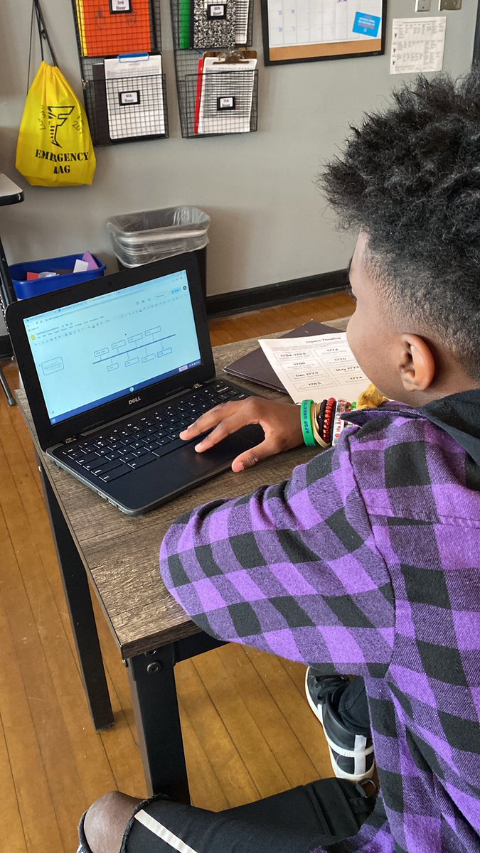 Lara Brunk tweet media