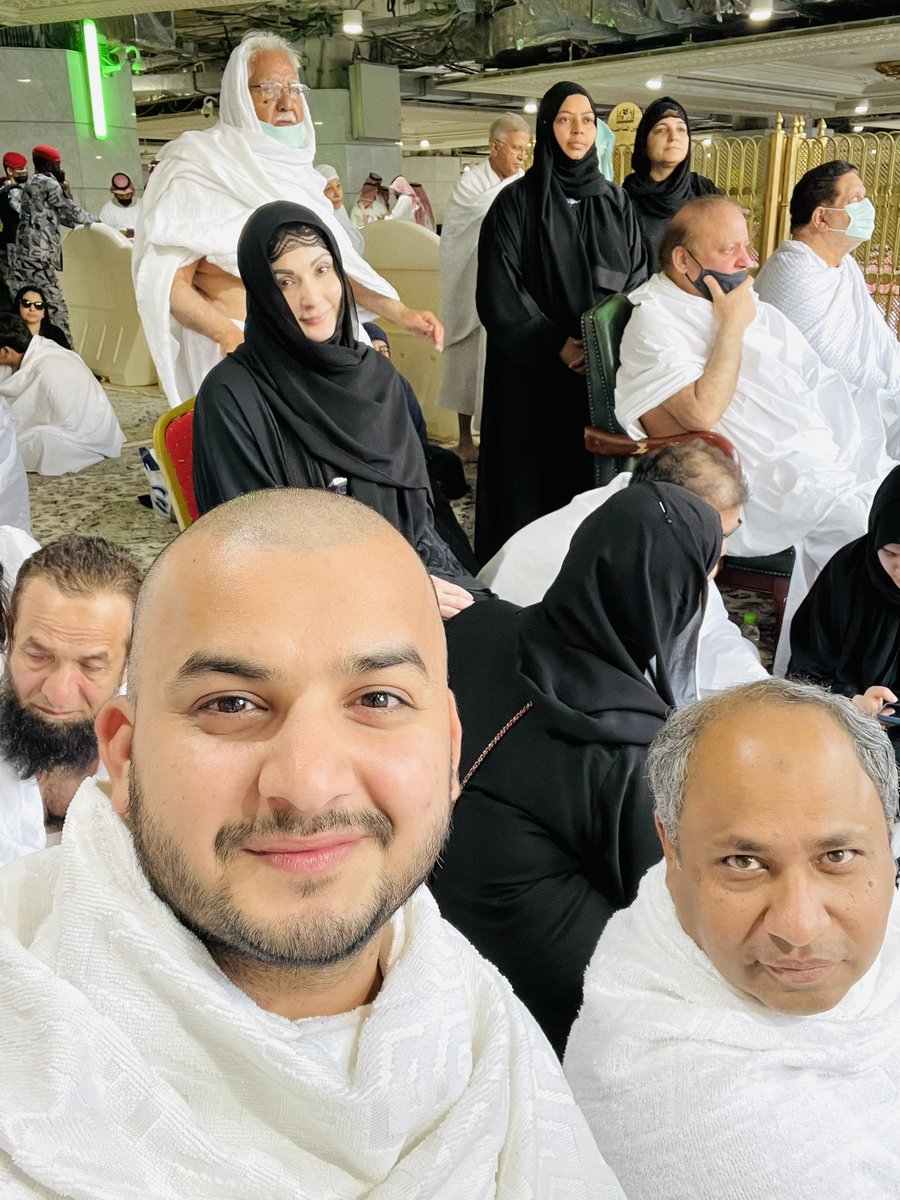 aqeelansari216's tweet photo. وقتِ افطار 
دیدارِ کعبہ 
اور میرے قائدین 😍 https://t.co/eVBfWnxPfb